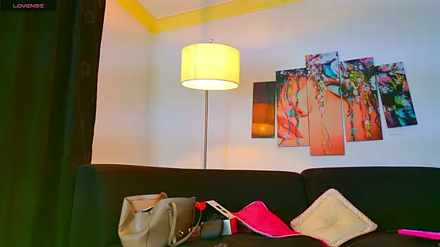 Snapshot of Lizzymontanaa chatting on February 2025 12:04:01 AM Lizzymontanaa online show from February 2025 12:04:01 AM