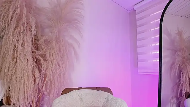 Snapshot of ariana_rosse__ chatting on February 2025 03:36:02 PM ariana rosse   online show from February 2025 03:36:02 PM