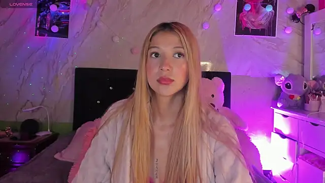 Snapshot of ariana_rosse__ chatting on October 2025 10:44:02 AM ariana rosse   online show from October 2025 10:44:02 AM