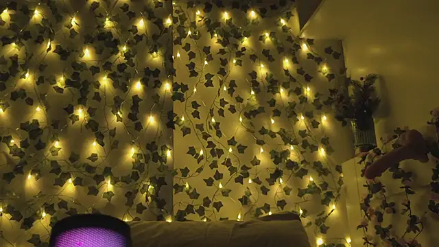 Snapshot of Brenda_M00n chatting on December 2024 03:37:02 PM Brenda M00n online show from December 2024 03:37:02 PM