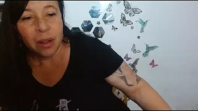 Snapshot of SadistikXX chatting on April 2026 01:44:01 AM SadistikXX online show from April 2026 01:44:01 AM