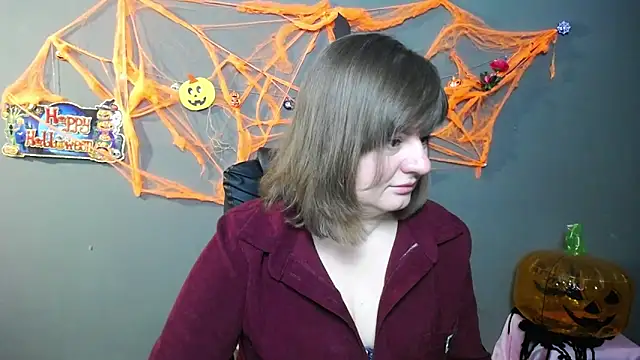 Snapshot of ZannaDreil chatting on November 2025 07:04:01 PM ZannaDreil online show from November 2025 07:04:01 PM