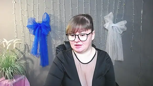 Snapshot of ZannaDreil chatting on November 2025 07:14:02 PM ZannaDreil online show from November 2025 07:14:02 PM