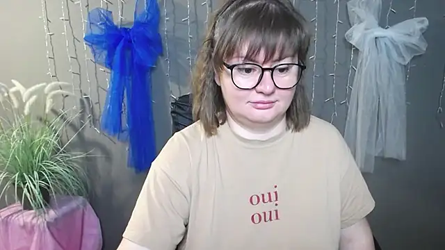 Snapshot of ZannaDreil chatting on November 2025 06:55:02 PM ZannaDreil online show from November 2025 06:55:02 PM