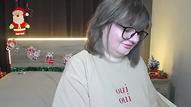 Snapshot of ZannaDreil chatting on December 2025 07:53:02 PM ZannaDreil online show from December 2025 07:53:02 PM