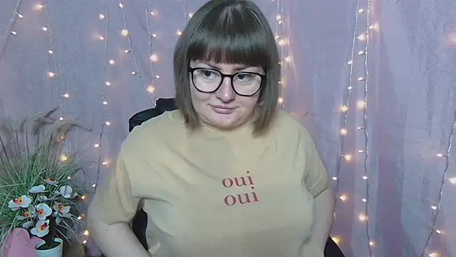 ZannaDreil online show from April 2026 06:09:02 PM