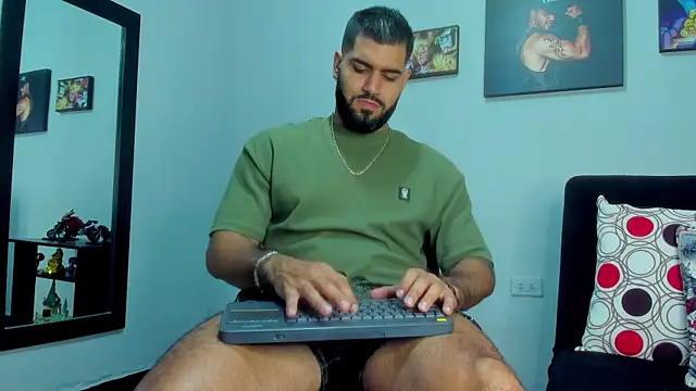 SamirHazard97 online show from December 2024 02:16:01 AM