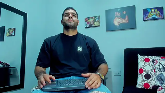 SamirHazard97 online show from December 2024 01:43:01 AM