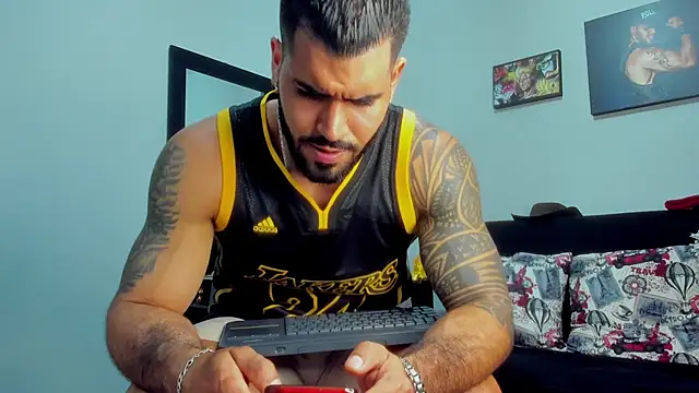 SamirHazard97 online show from October 2025 08:06:02 PM