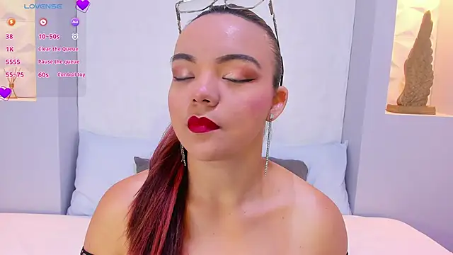 EmilyRouss  online show from February 2025 07:14:01 PM