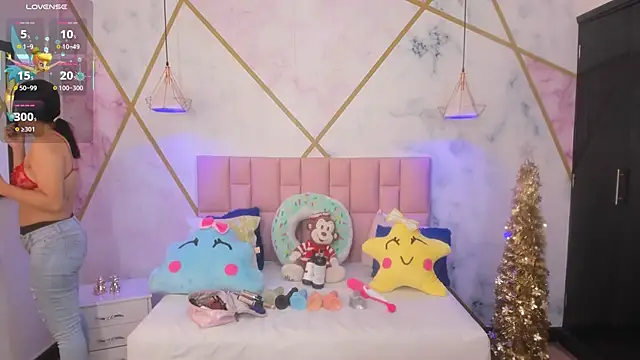 lizortiz online show from November 2025 06:10:01 PM