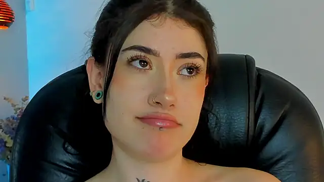 melody suarez online show from January 2025 10:54:01 PM