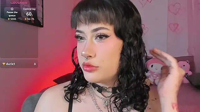 melody suarez online show from December 2025 11:09:01 PM