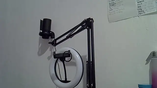 Snapshot of DIOSA-HOT chatting on March 2025 06:11:01 PM DIOSA-HOT online show from March 2025 06:11:01 PM