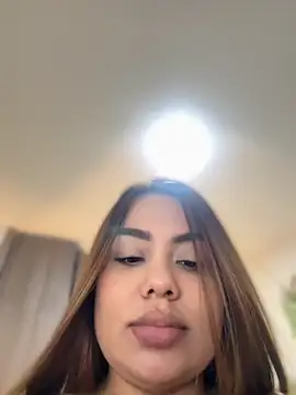 Snapshot of valeria2019hot chatting on April 2026 12:32:01 PM valeria2019hot online show from April 2026 12:32:01 PM