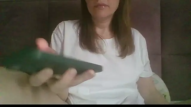 Snapshot of Sladkiegubki chatting on April 2026 09:11:02 AM Sladkiegubki online show from April 2026 09:11:02 AM