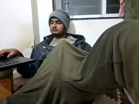 Jonrobinso online show from December 2025 04:36:01 PM