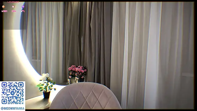 Snapshot of EvelyynLopez chatting on December 2024 08:13:01 PM EvelyynLopez online show from December 2024 08:13:01 PM