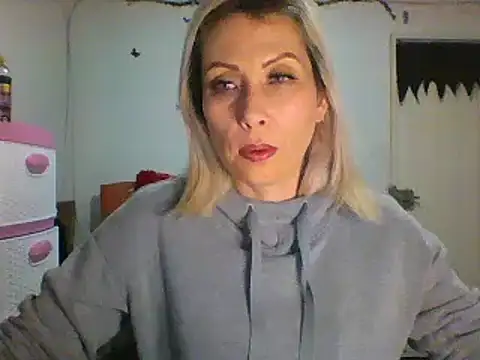 Snapshot of alixia81 chatting on January 2025 11:21:01 PM alixia81 online show from January 2025 11:21:01 PM