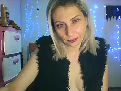 Snapshot of alixia81 chatting on February 2025 04:31:01 AM alixia81 online show from February 2025 04:31:01 AM