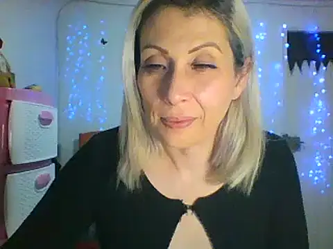 Snapshot of alixia81 chatting on February 2025 11:41:02 PM alixia81 online show from February 2025 11:41:02 PM