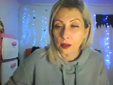 Snapshot of alixia81 chatting on February 2025 11:32:01 PM alixia81 online show from February 2025 11:32:01 PM