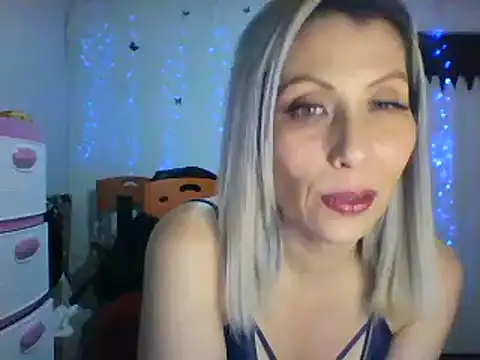 Snapshot of alixia81 chatting on March 2025 02:41:01 AM alixia81 online show from March 2025 02:41:01 AM