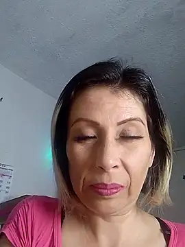 Snapshot of alixia81 chatting on September 2025 11:38:02 PM alixia81 online show from September 2025 11:38:02 PM