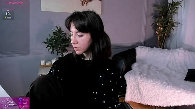 Belle Via online show from February 2025 05:13:01 AM