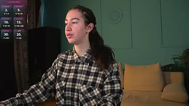 Belle Via online show from March 2026 10:41:02 AM