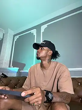 Snapshot of AaronCruz_ chatting on January 2025 05:34:01 PM AaronCruz online show from January 2025 05:34:01 PM