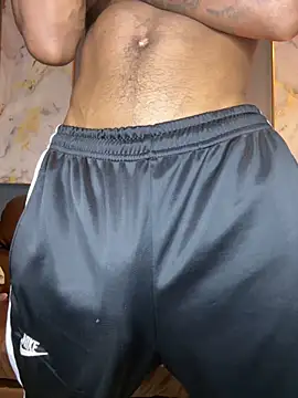 Snapshot of AaronCruz_ chatting on February 2025 01:25:02 AM AaronCruz online show from February 2025 01:25:02 AM