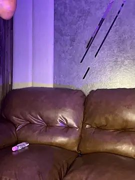 Snapshot of AaronCruz_ chatting on March 2025 11:02:01 PM AaronCruz online show from March 2025 11:02:01 PM