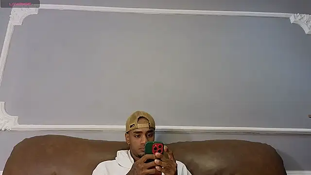 Snapshot of AaronCruz_ chatting on September 2025 01:01:01 PM AaronCruz online show from September 2025 01:01:01 PM