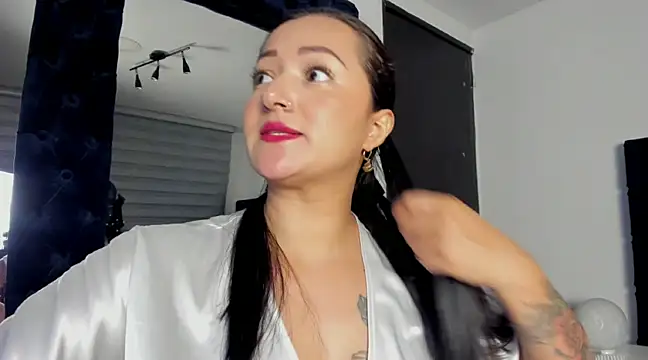 Snapshot of _Cristal_evans chatting on February 2025 04:04:01 AM Cristal evans online show from February 2025 04:04:01 AM