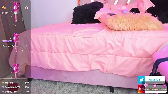 Snapshot of Miia77_ chatting on December 2024 05:56:01 AM Miia77  online show from December 2024 05:56:01 AM