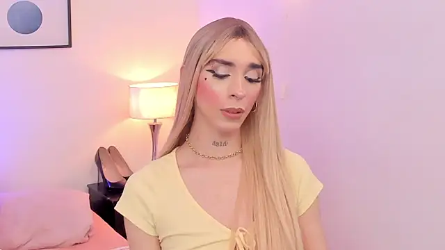 Snapshot of ariivega chatting on October 2025 08:00:02 AM ariivega online show from October 2025 08:00:02 AM