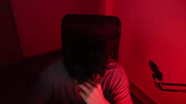 Snapshot of Tony_Hoffa chatting on November 2025 11:17:01 PM Tony Hoffa online show from November 2025 11:17:01 PM