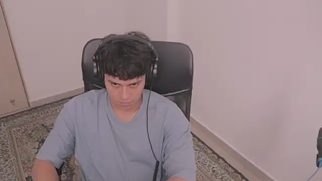 Snapshot of Tony_Hoffa chatting on December 2025 05:55:02 PM Tony Hoffa online show from December 2025 05:55:02 PM