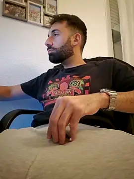 Snapshot of espanolmadrid chatting on October 2025 09:30:01 PM espanolmadrid online show from October 2025 09:30:01 PM