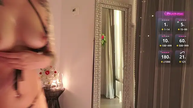 Mysticxkitty online show from December 2024 08:04:01 PM