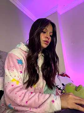 LucyEvans  online show from October 2025 02:46:02 AM