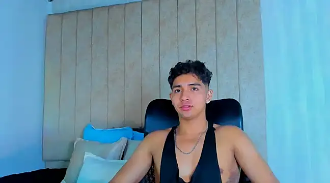 Snapshot of Muichiro_tokito1 chatting on February 2025 04:04:01 AM Muichiro tokito1 online show from February 2025 04:04:01 AM