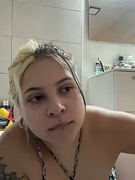 Snapshot of sammymoon chatting on January 2025 01:58:01 PM sammymoon online show from January 2025 01:58:01 PM