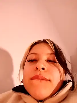 Snapshot of sammymoon chatting on February 2025 10:53:02 PM sammymoon online show from February 2025 10:53:02 PM