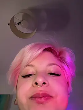 Snapshot of sammymoon chatting on December 2025 11:15:01 AM sammymoon online show from December 2025 11:15:01 AM