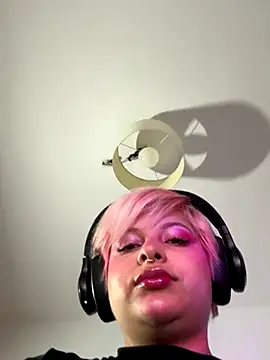 Snapshot of sammymoon chatting on December 2025 07:05:01 AM sammymoon online show from December 2025 07:05:01 AM