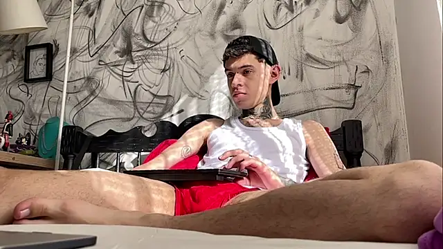 Snapshot of Saturno_v chatting on January 2025 01:36:02 PM Saturno v online show from January 2025 01:36:02 PM