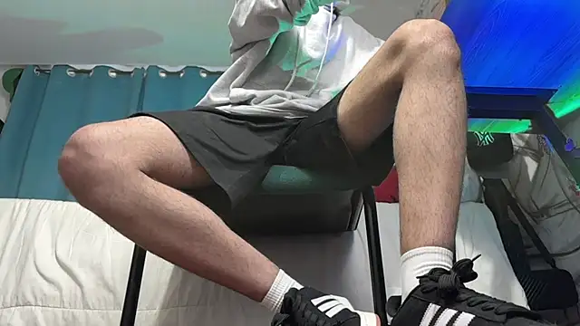 Snapshot of Saturno_v chatting on January 2025 10:09:01 PM Saturno v online show from January 2025 10:09:01 PM