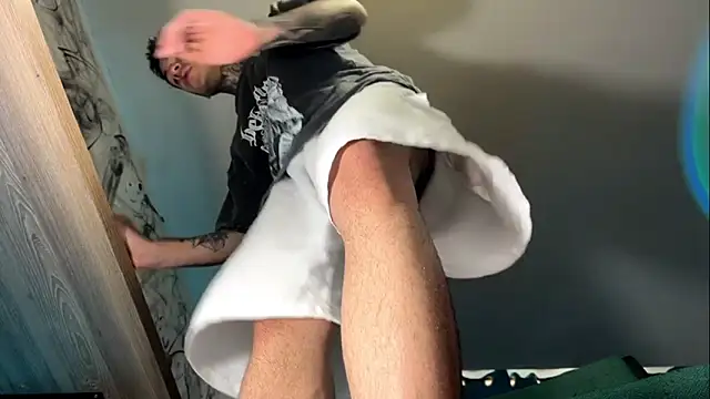 Snapshot of Saturno_v chatting on January 2025 11:18:02 PM Saturno v online show from January 2025 11:18:02 PM